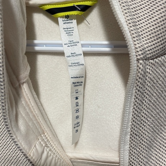 sold Lululemon long jacket - Picture 4 of 5